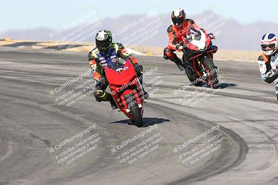 media/Dec-01-2025-Moto Forza (Mon) [[2daa91e15f]]/2-Intermediate Group/Session 2 (Turns 9 and 10)/